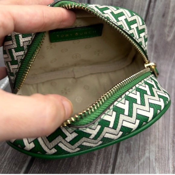 NWOT Tory Burch zip cosmetic case - Picture 9 of 10
